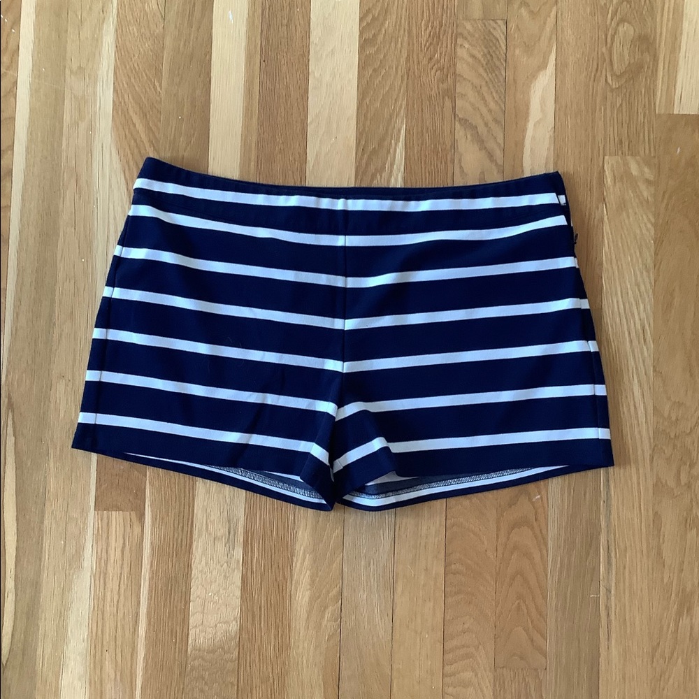 Sail to Sable shorts, size XL